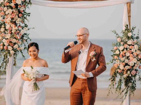 WEDDING BEACH IN HOI AN – MON & FELIX